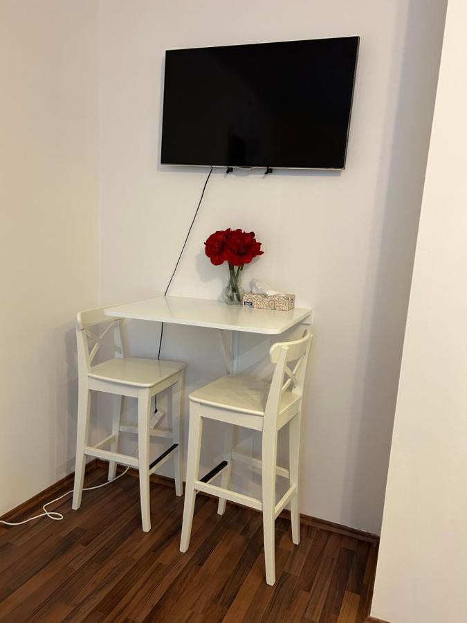 Cozy Homestay At Andel Praga Exterior foto
